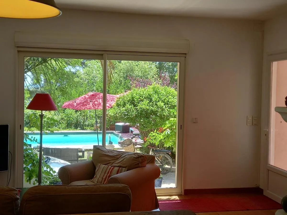 Le Jardin De Sabine Apartment Eguilles 0*,  France