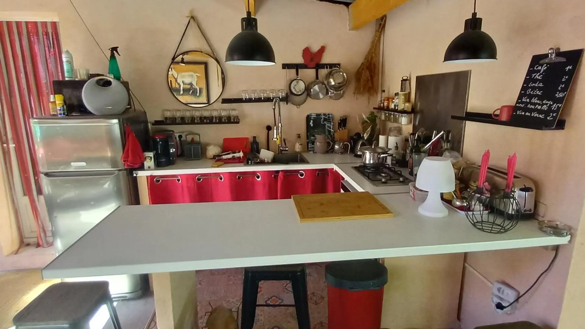 Homestay Le Jardin De Sabine Apartment Eguilles