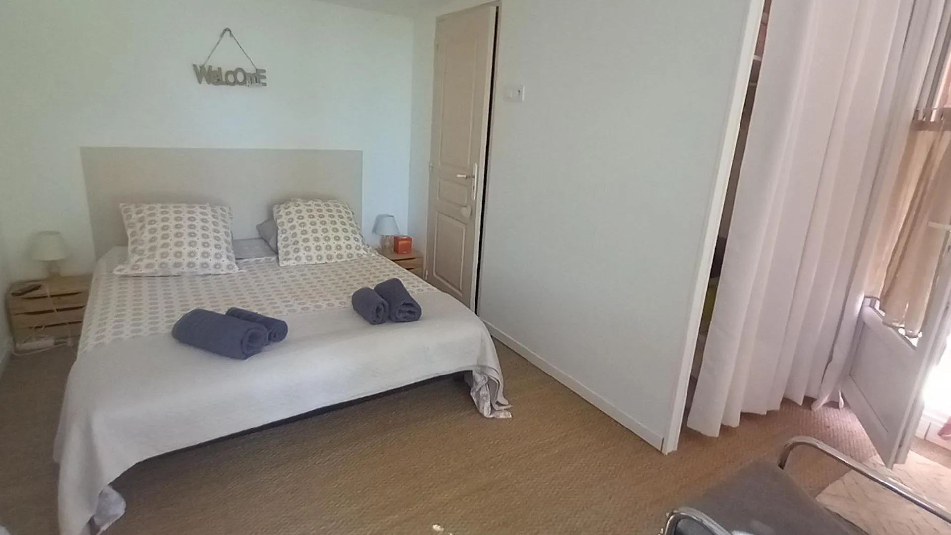 Le Jardin De Sabine Apartment Eguilles Homestay